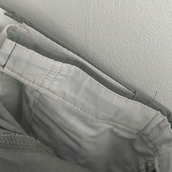 Croft and Barrow 42 Grey/Green Shorts - Picture 9 of 9